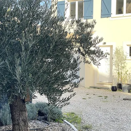 Le Clos Du Moulin 1 - Maison, Jardin, 3 (adults Only) Holiday home Entraigues-sur-la-Sorgue